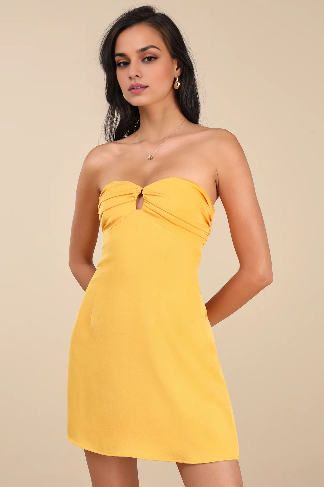 LANQI sexy and charming woven chiffon off shoulder pleated tight corset hollow Homecoming Dresses