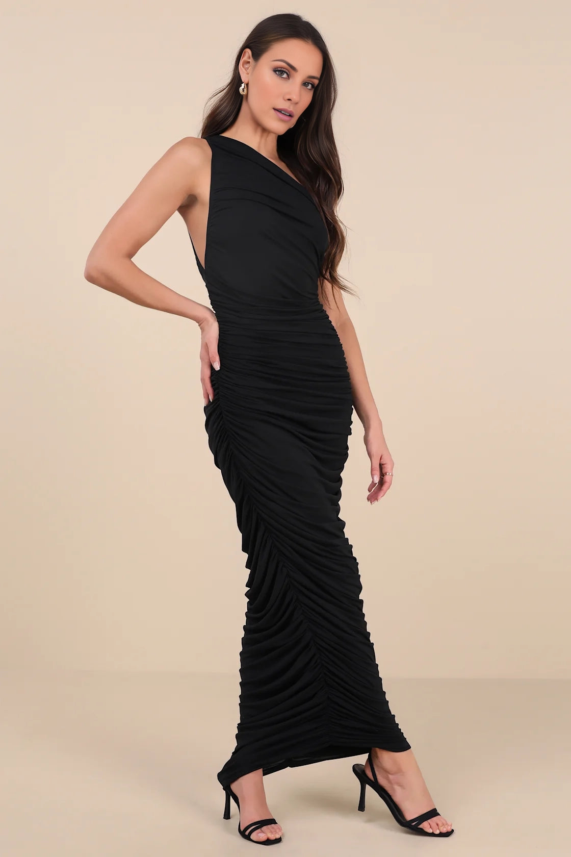 LANQI sexy sleeveless single shoulder collar, tight silhouette, slim fit, pleated single shoulder Homecoming Dresses