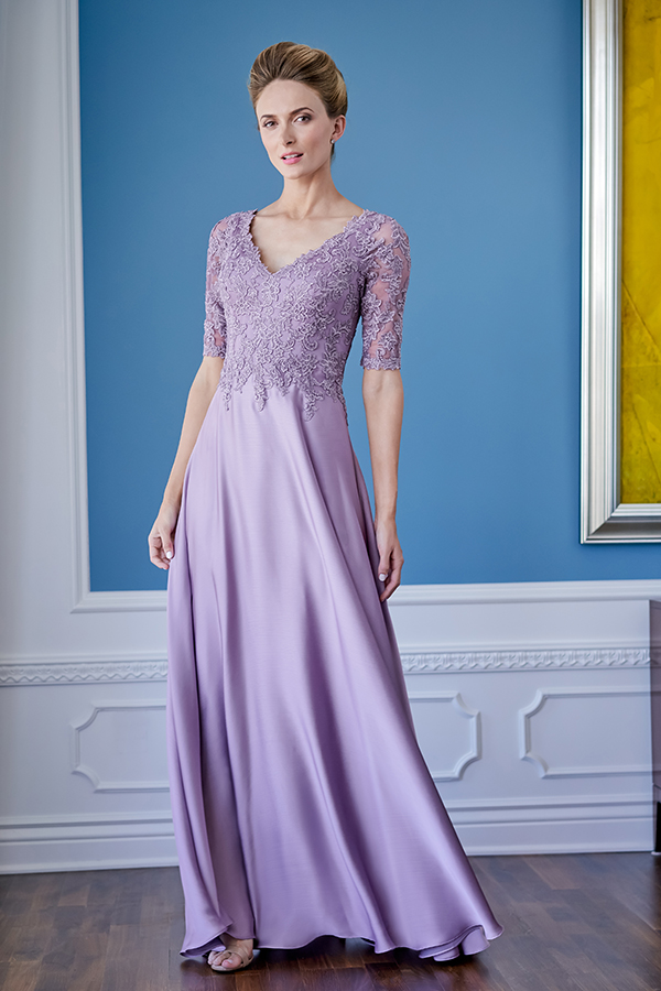 Lavender Satin Lace V-Neck Half Sleeve A-Line Floral Applique Mother of the Bride Dress