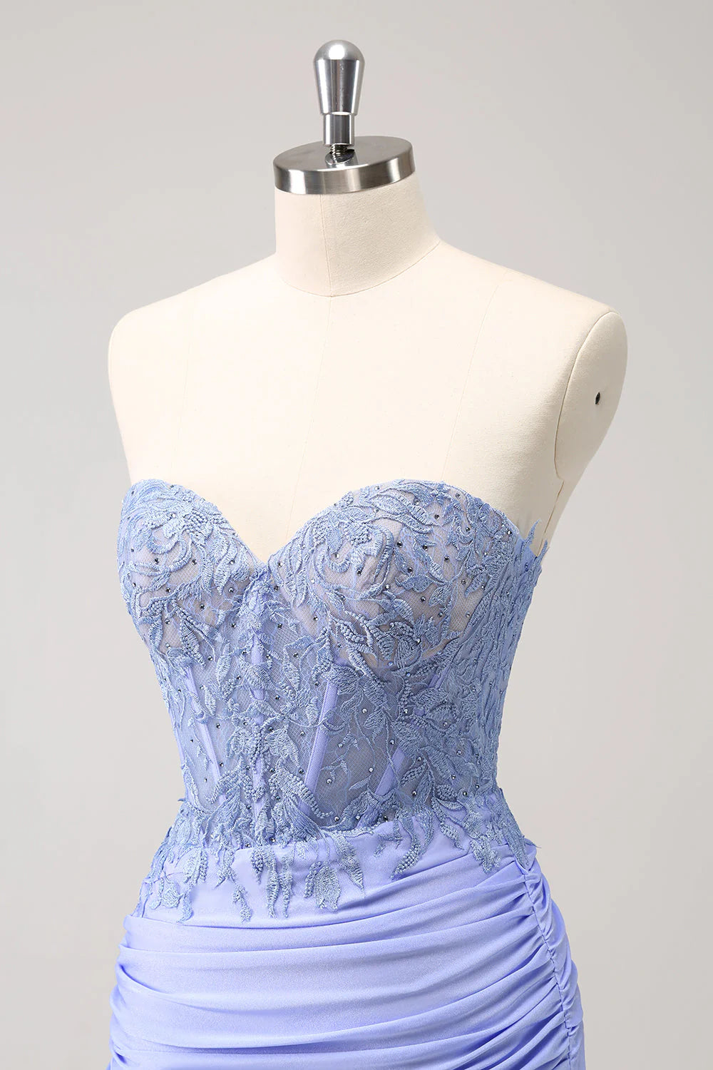 Lilac Strapless Corset Pleated Tight Homecoming Dress with Appliques