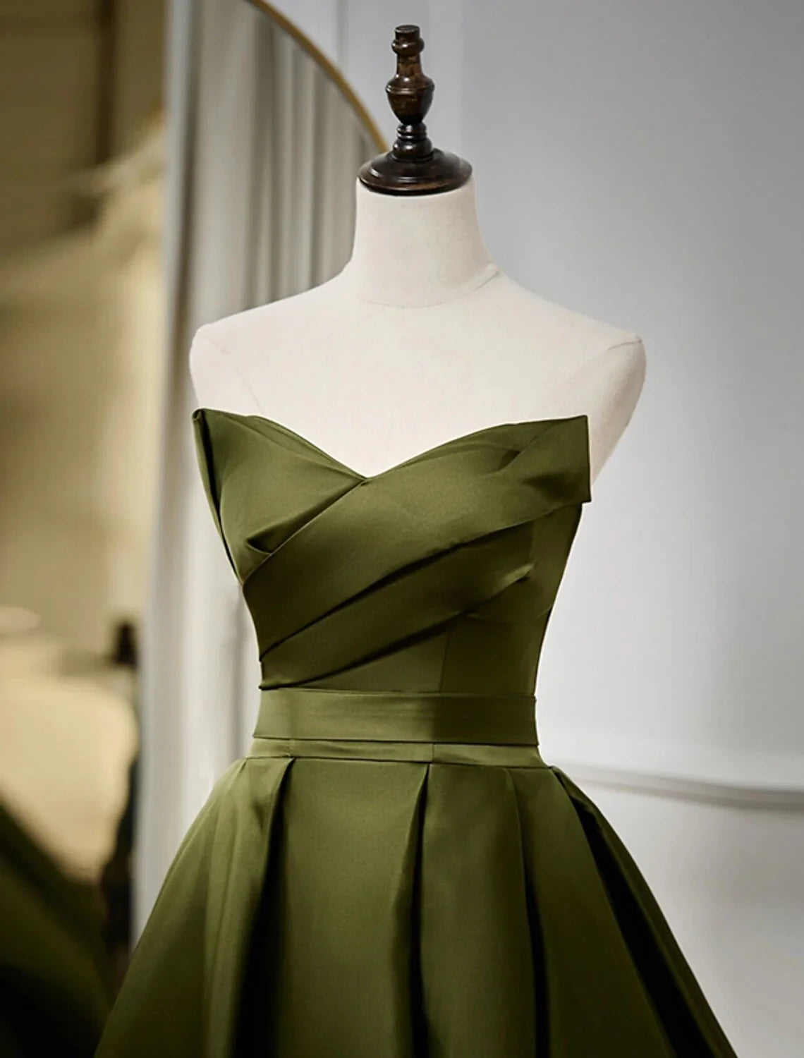 Luxurious Satin A-Line Draped Off-Shoulder Sweetheart Sleeveless Lace-Up Back Floor-Length Evening Dresses
