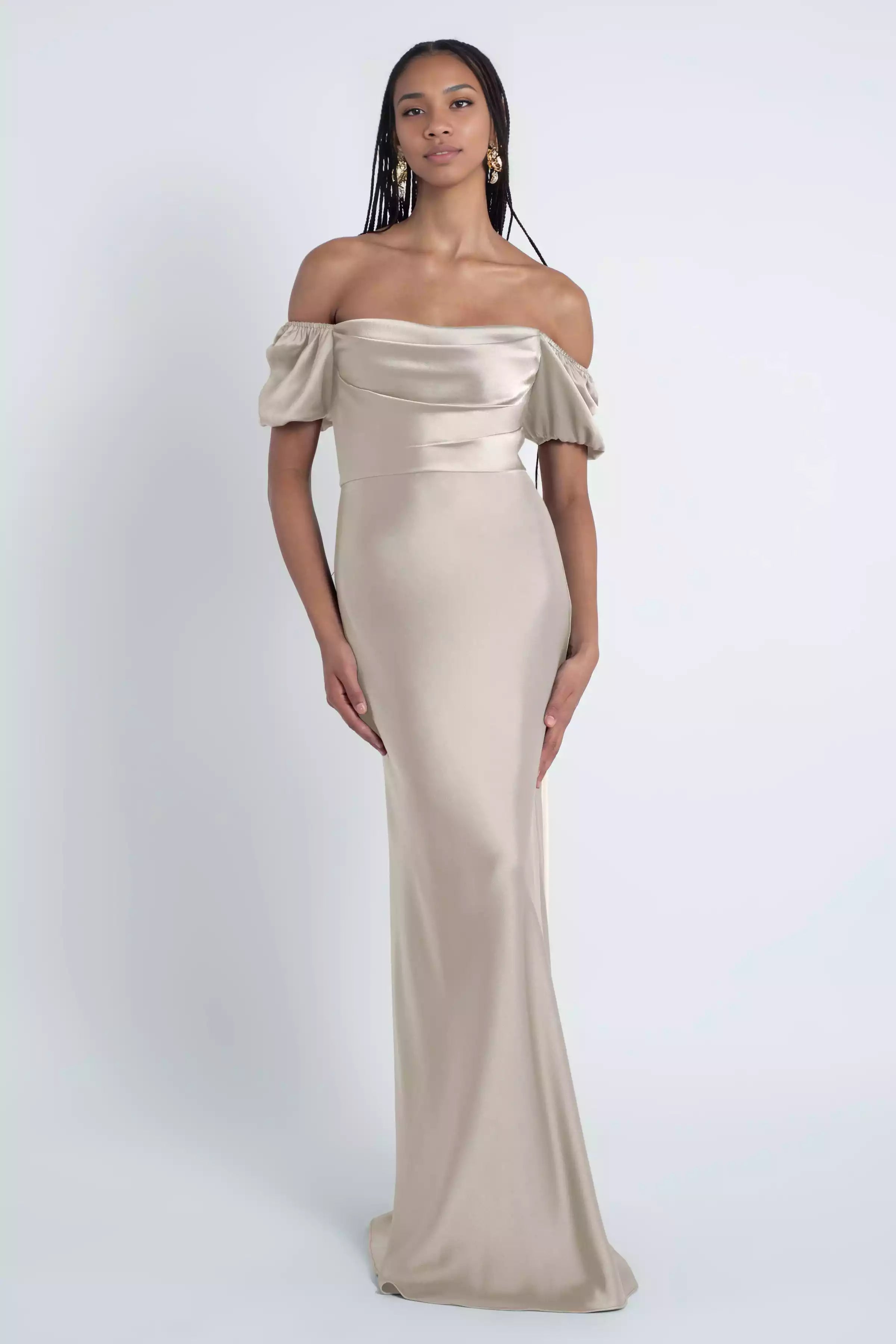 Luxurious satin straight neckline, hanging tight corset, natural waist seam, oblique cut back, mid zip Prom Dresses