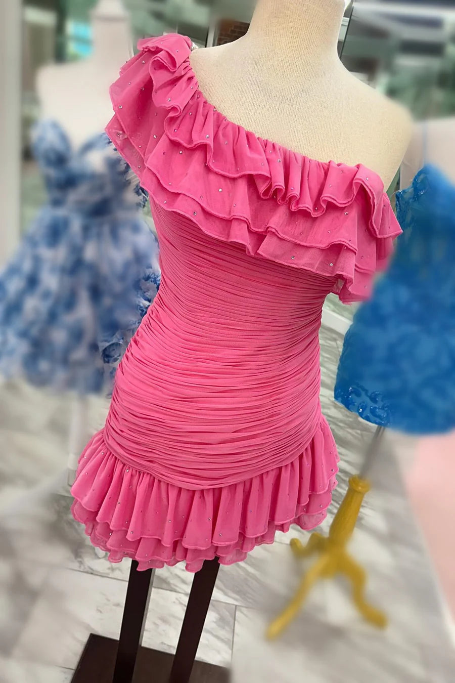 One-Shoulder Pink Ruffle Ruched Mini Retract Your Waist Homecoming Dress
