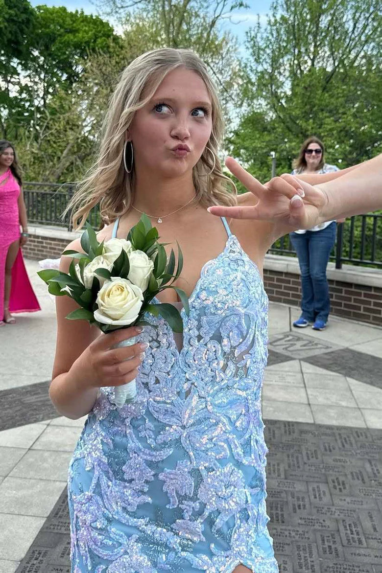 Spaghetti Straps V-Neck Appliques Sleeveless Formal Prom Dress