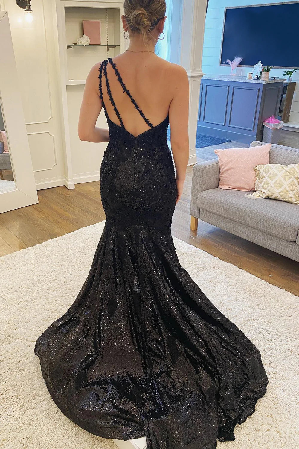 Mermaid One Shoulder Black Sequins Full Of Charm Prom Dress
