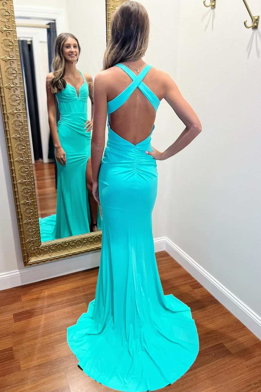 Mermaid/Trumpet V-Neck Pleats Side Slit Satin Long Prom Dress