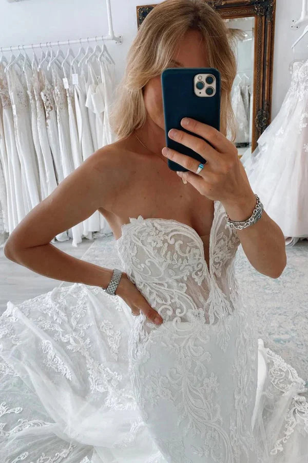 Mermaid White Long Wedding Dress with Lace Appliques