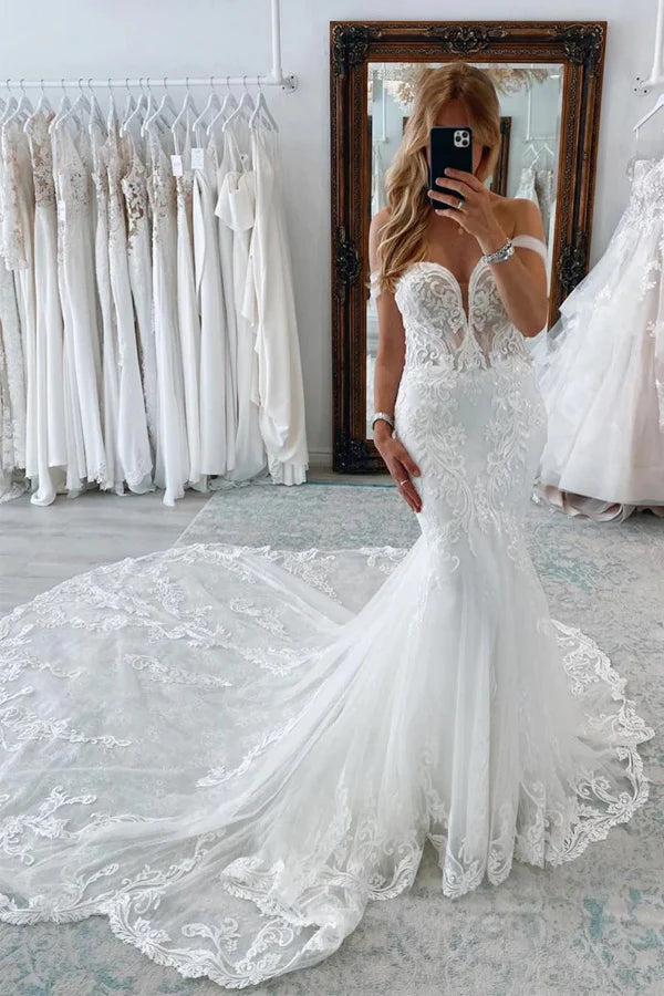 Mermaid White Long Wedding Dress with Lace Appliques