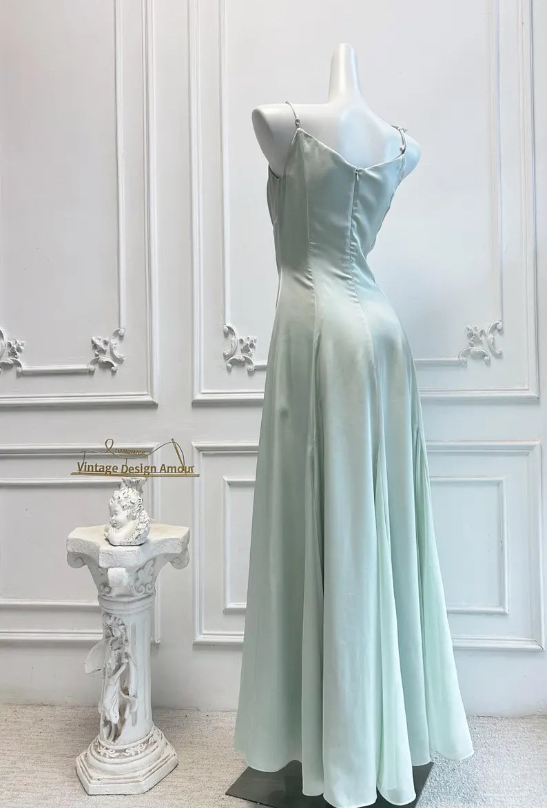 Minimalist Satin A-Line Square Neck Spaghetti Strap Evening Dress