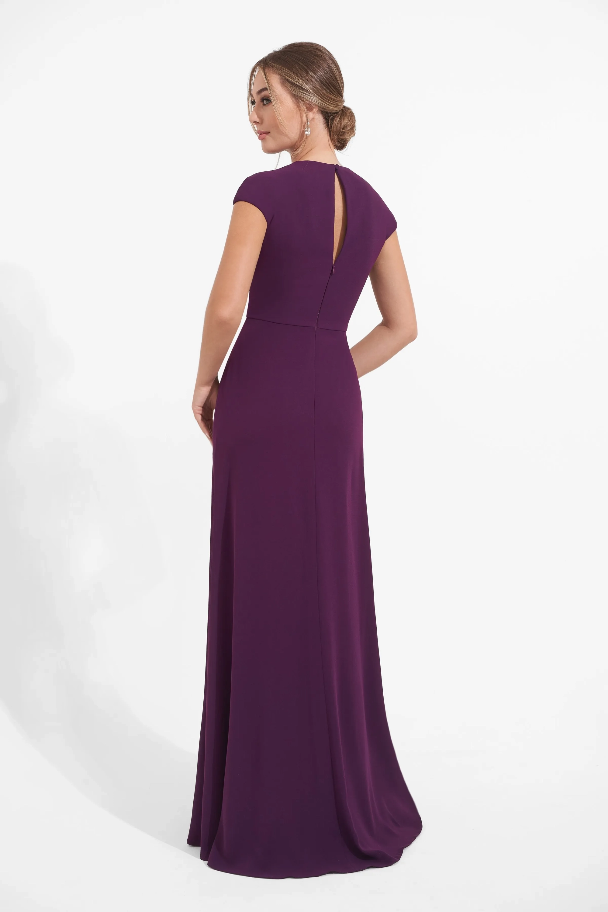 Modest Column V-Neck Cap Sleeve Twisted Knot Front Slit Crepe Mother of the Bride Dresses