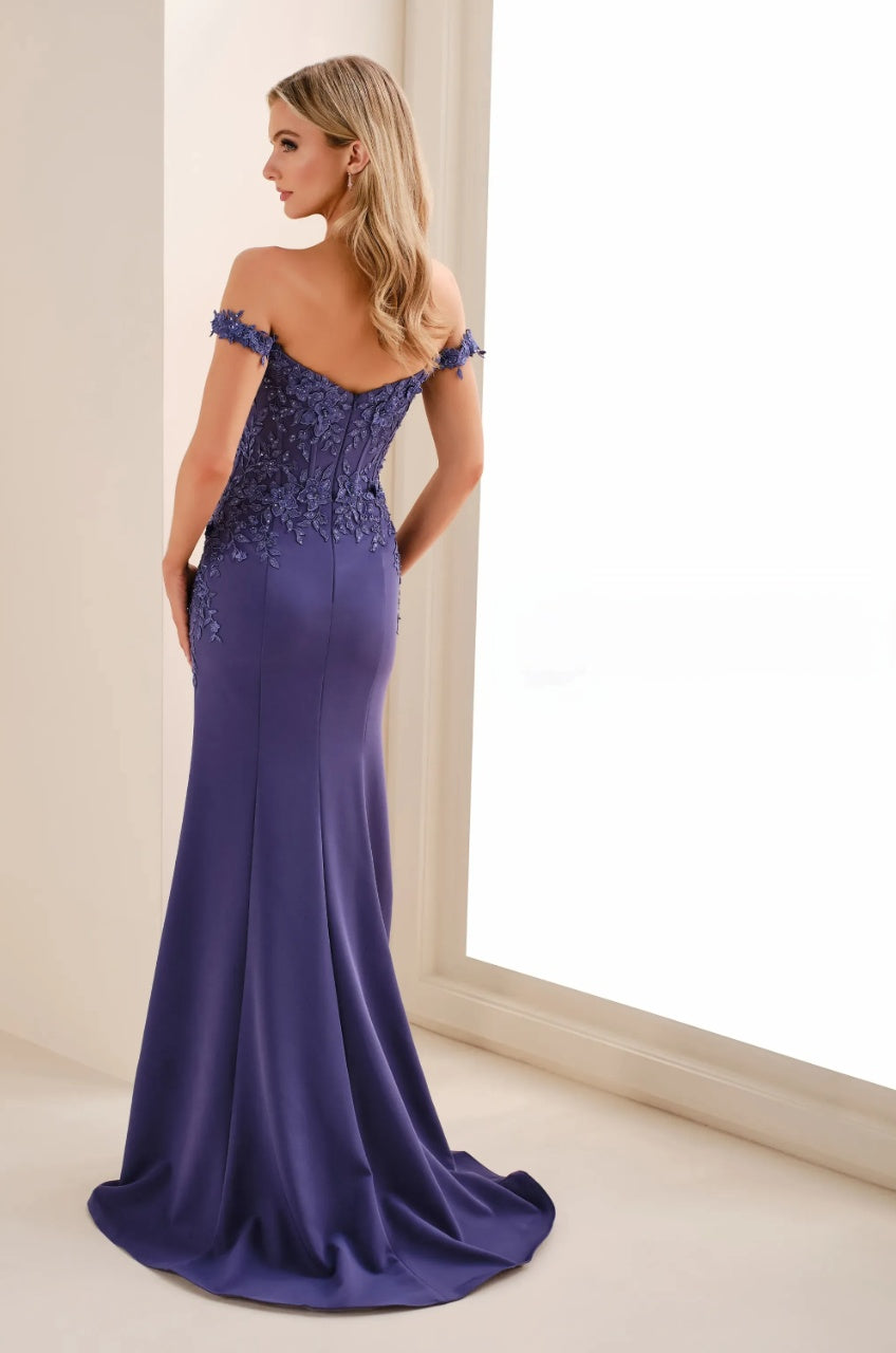 Off-the-Shoulder Floral Lace Applique Mermaid Floor-Length Mother of the Bride Dresses
