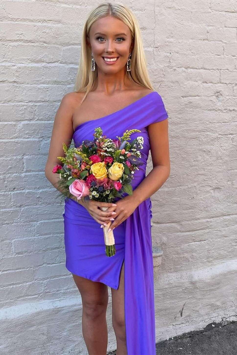 V-neck Golden Ruched Bodycon Short Short Unique Design Full Of Charm Homecoming Dresses