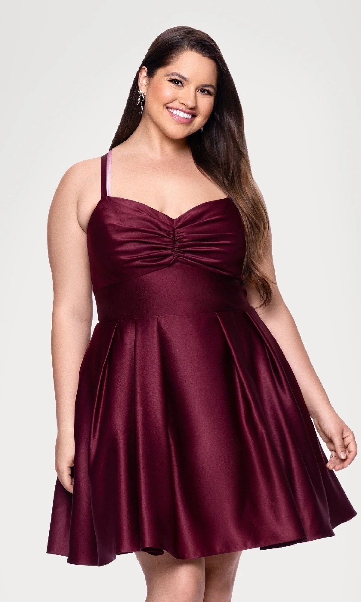 Plus Size A-Line Mini Homecoming Dress Spaghetti Straps Ruched Sweetheart Lace-Up Back Pockets Satin