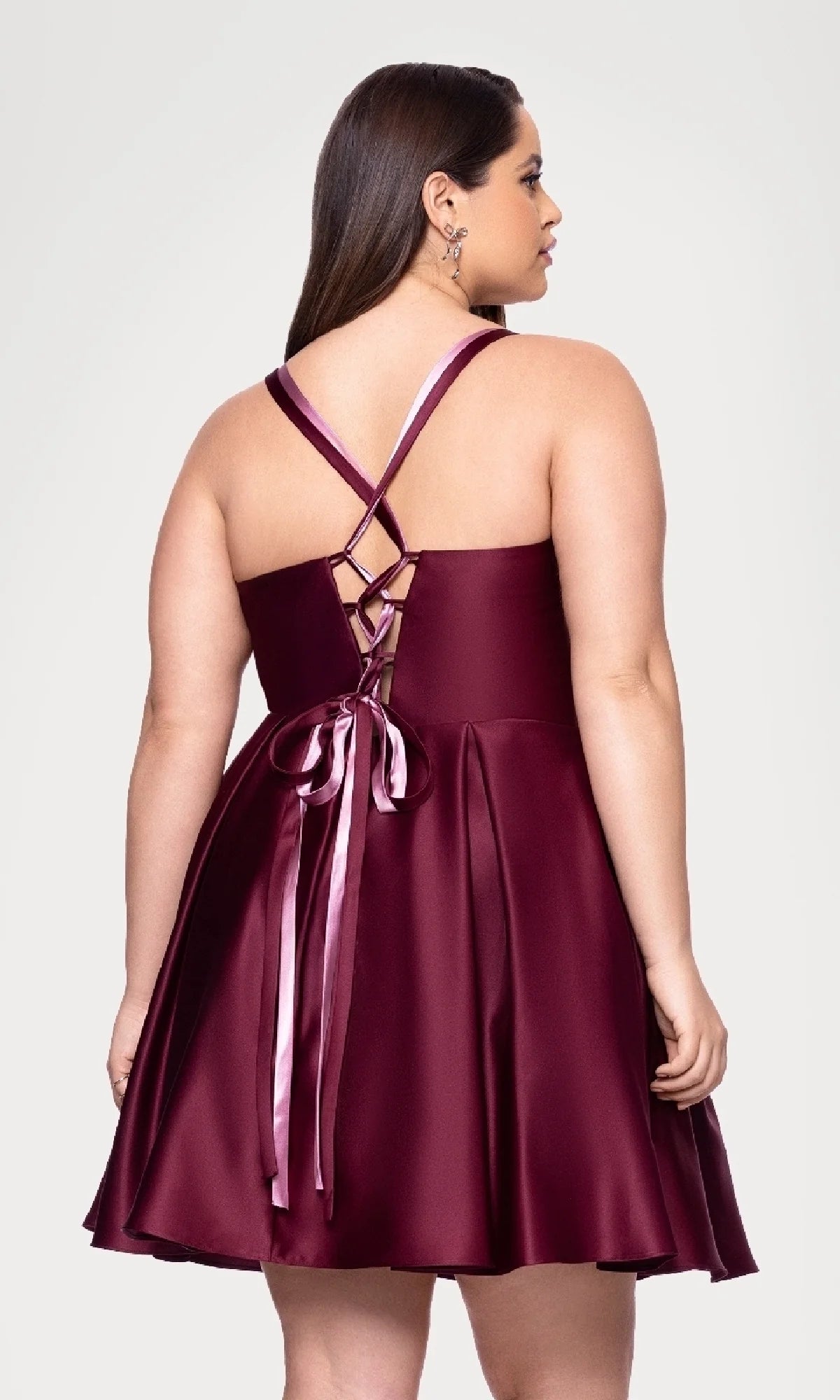 Plus Size A-Line Mini Homecoming Dress Spaghetti Straps Ruched Sweetheart Lace-Up Back Pockets Satin