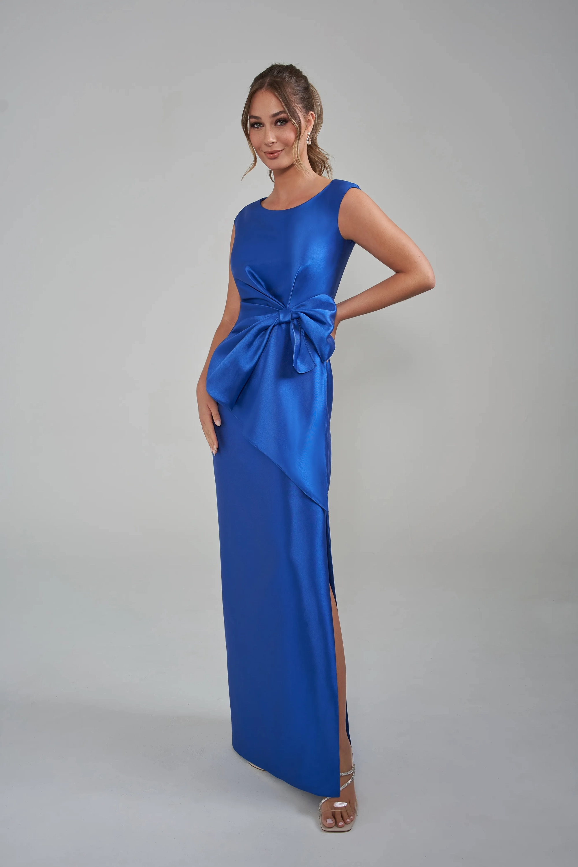 Polished Column Round-Neck Cap-Sleeve Straight-Back Floor-Length Mother of the Bride Dress
