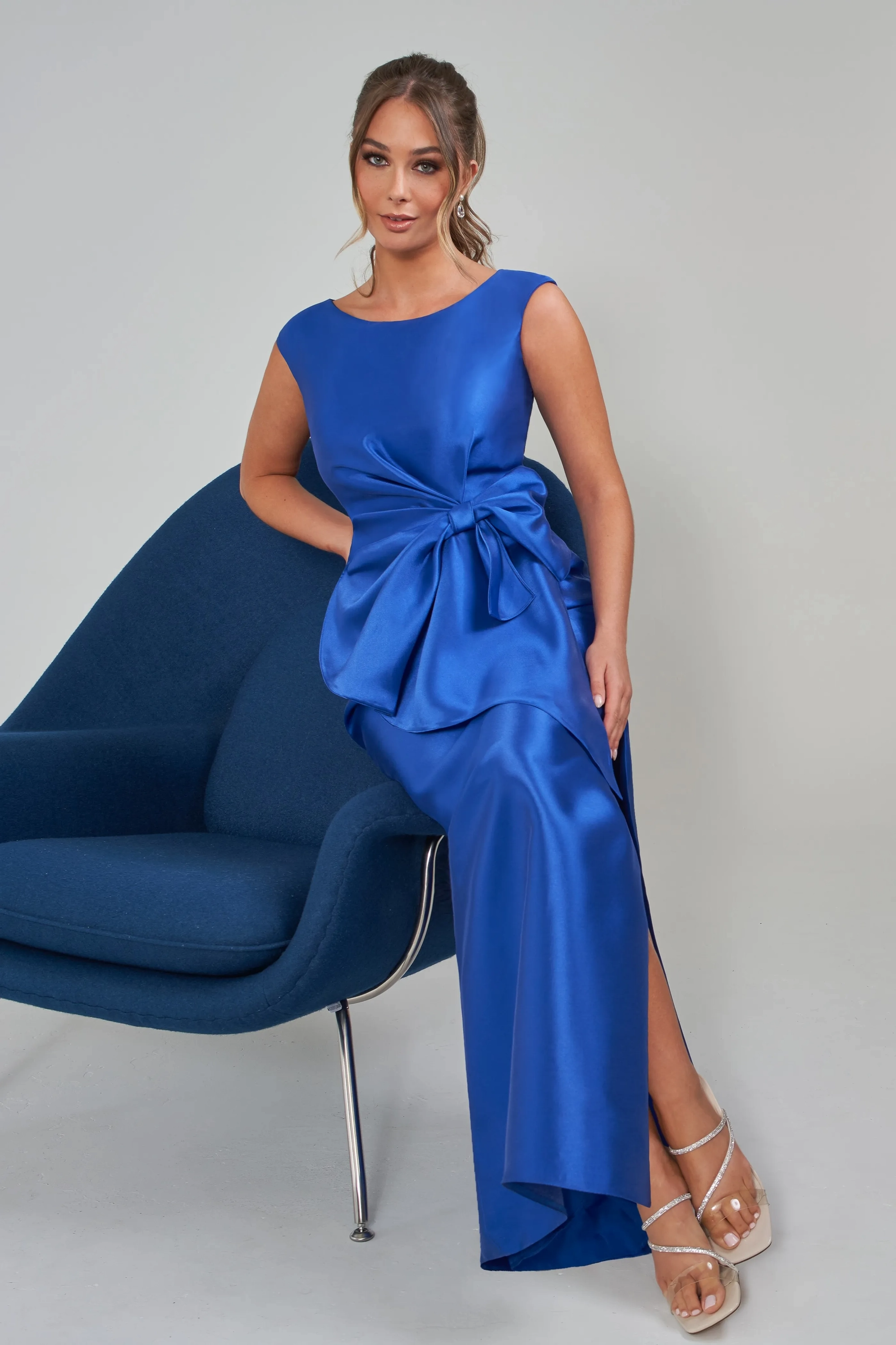 Polished Column Round-Neck Cap-Sleeve Straight-Back Floor-Length Mother of the Bride Dress