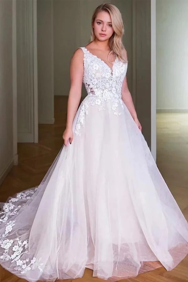 Princess V-Neck Sweep Train Wedding Dresses With Lace Appliques