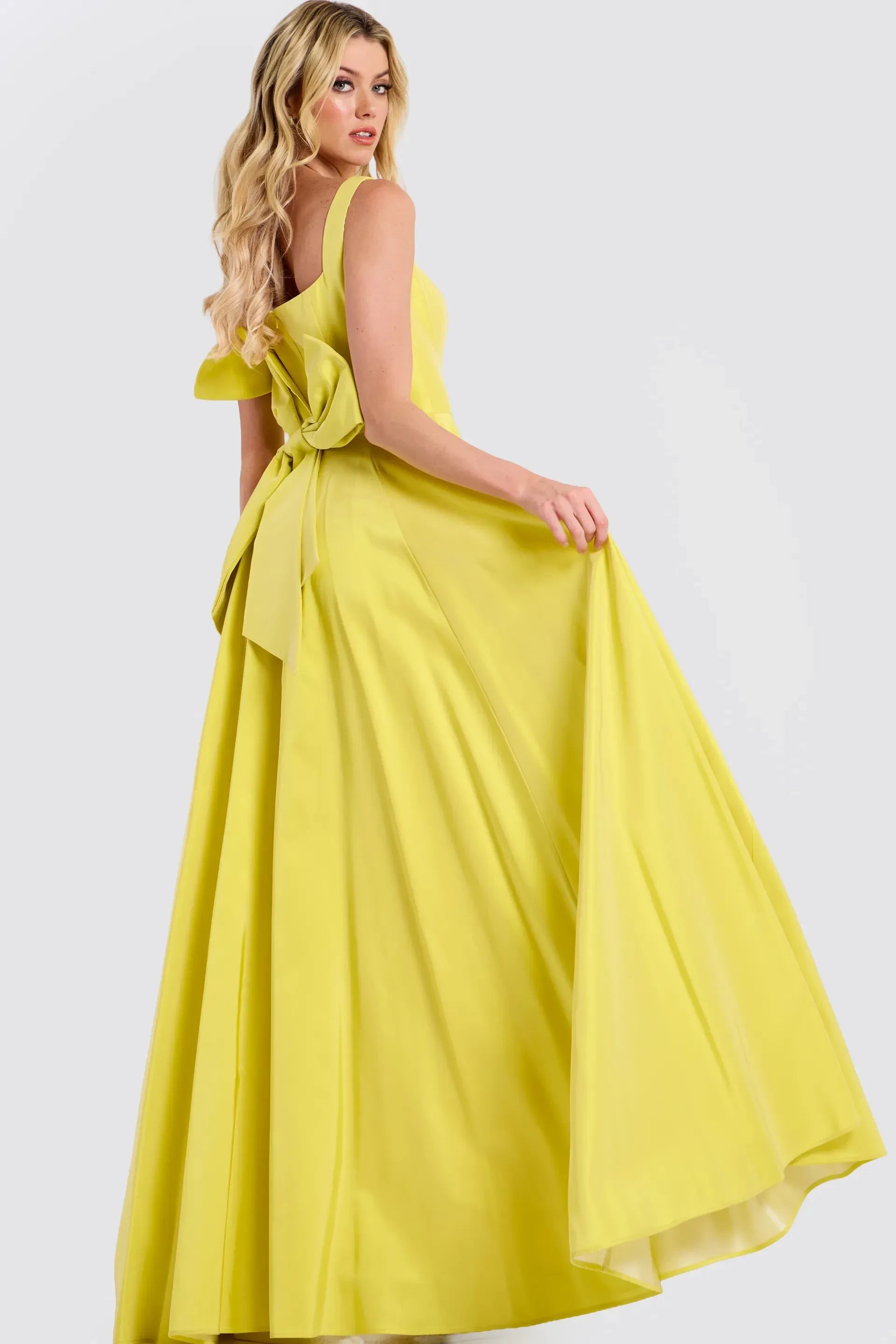 Radiant Satin A-Line Square Neck Sleeveless Open Bow Back Floor-Length Evening Dresses