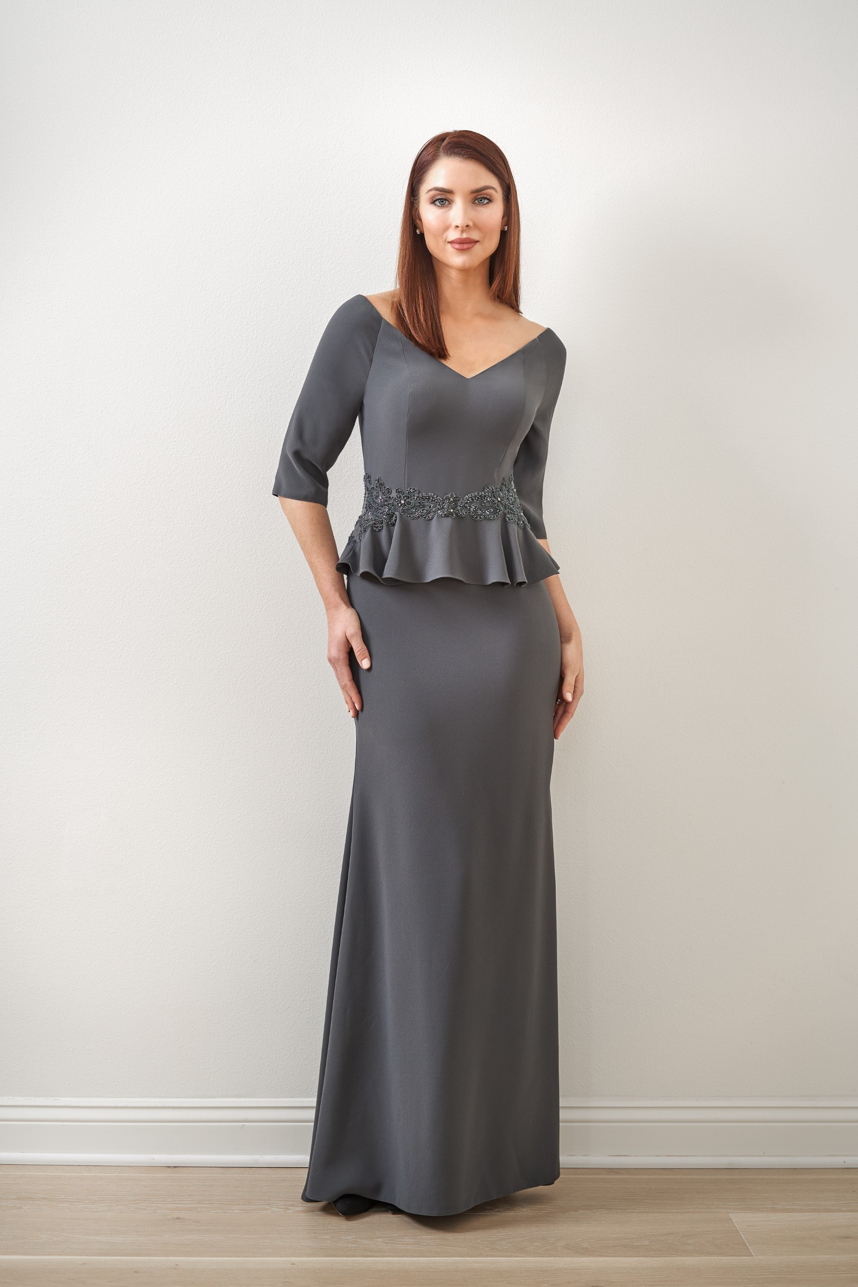 Refined Mermaid Off-the-Shoulder V-Neck Straight-Back Floor-Length Mother of the Bride Dress