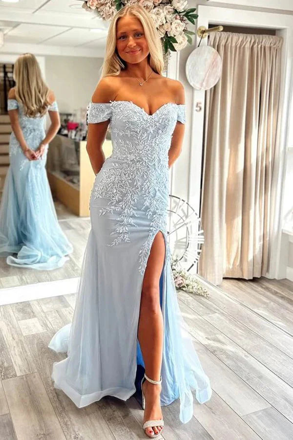 Close-up of the off-shoulder sweetheart neckline and delicate lace details on the mermaid prom dress.