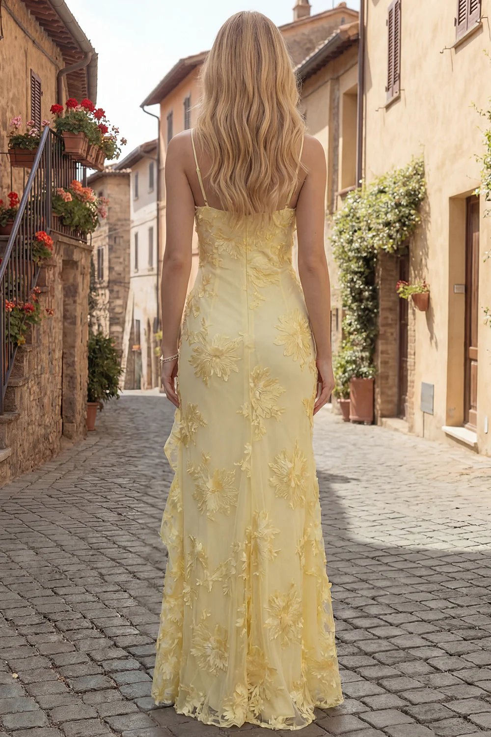 Romantic Spaghetti Strap 3D Floral Lace Mermaid Evening Dress with Ruffled High Slit for Formal Occasions