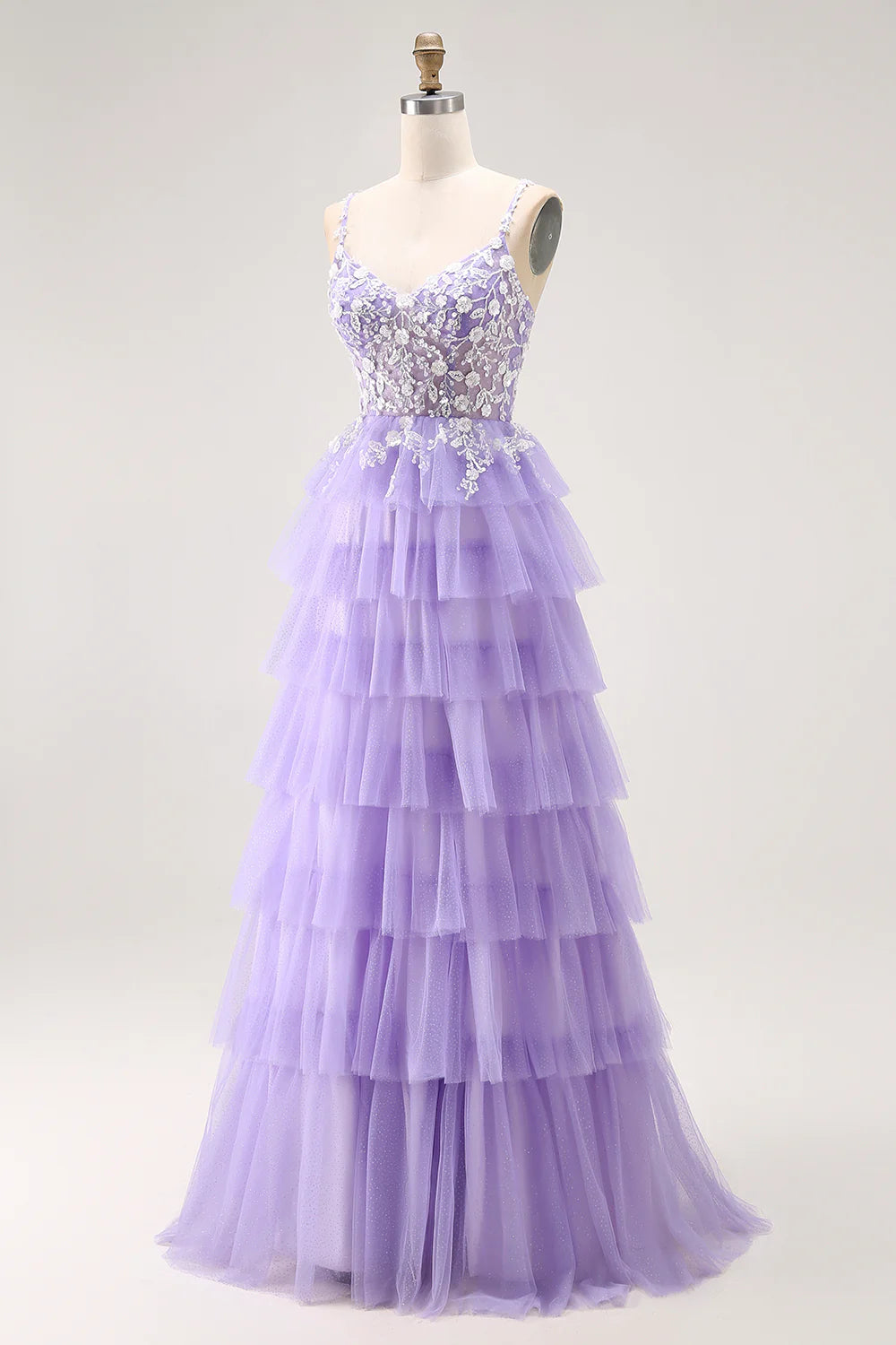 Romantic Spaghetti Strap Evening Dress with Lace Bodice and Tiered Tulle Skirt
