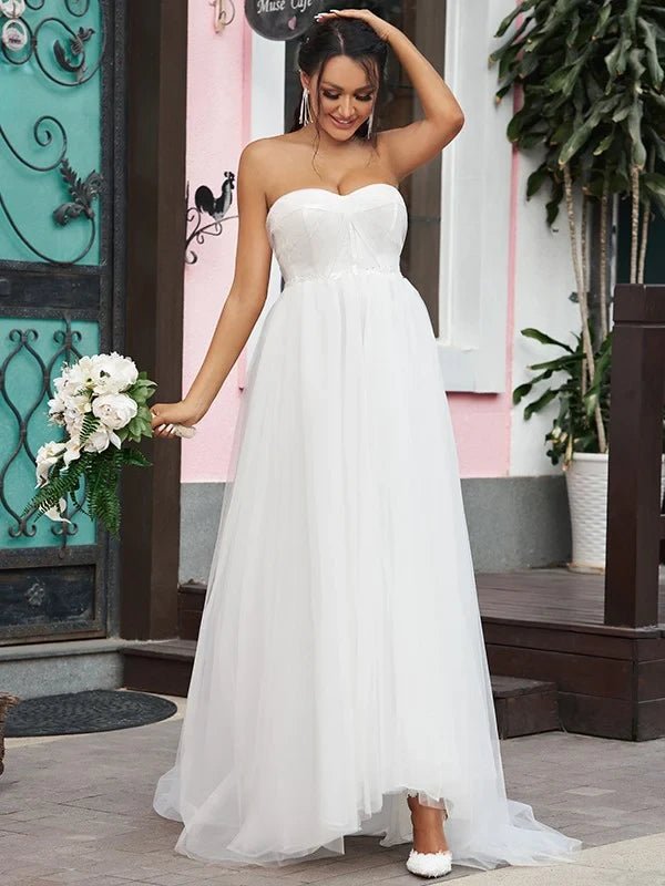 Romantic Ethereal Tulle A-Line Sweetheart Sleeveless Strapless Floor-Length Evening Dresses