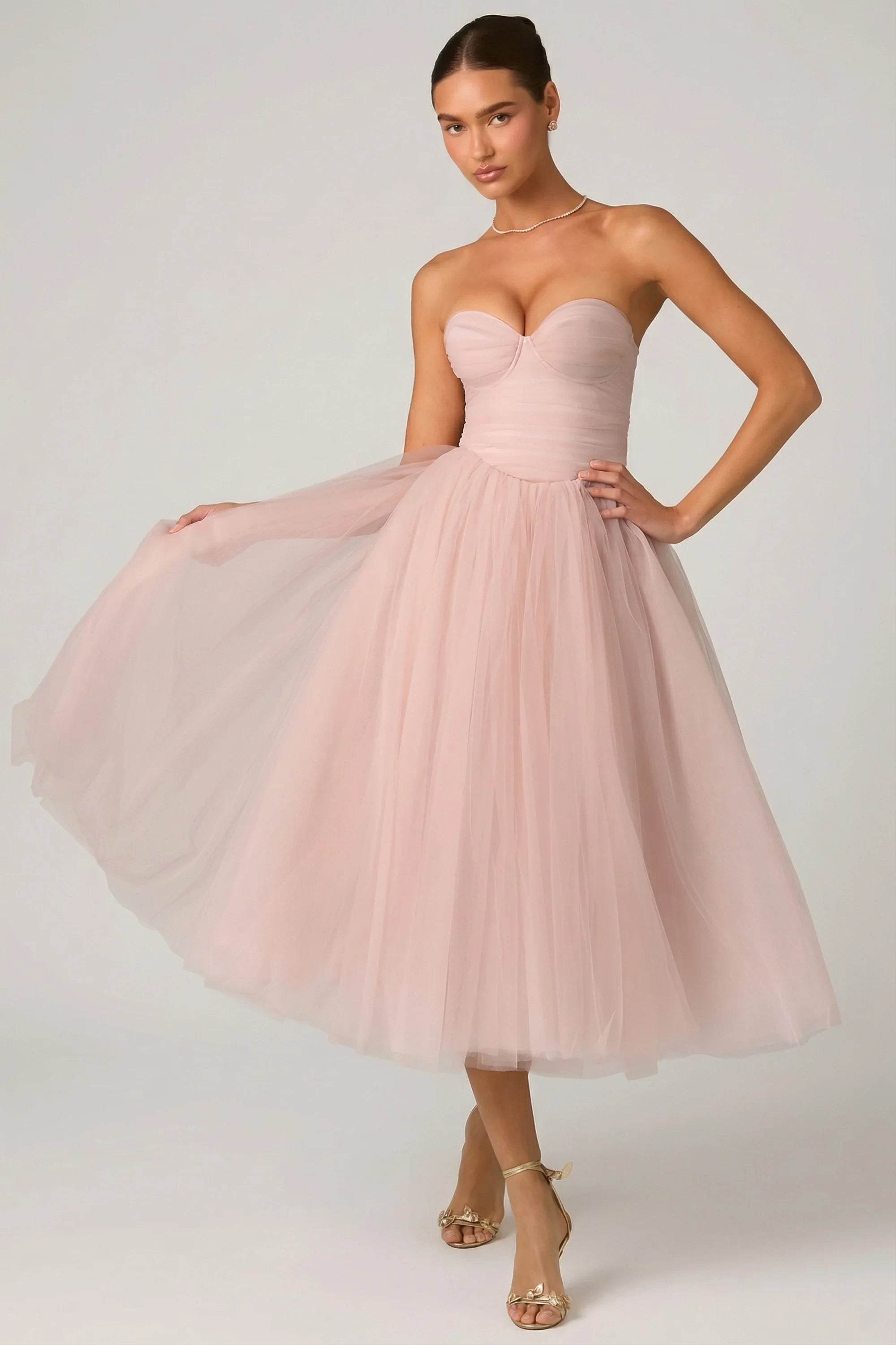 Romantic Tulle A-Line Sweetheart Strapless Sleeveless Strapless Back Midi Evening Dresses