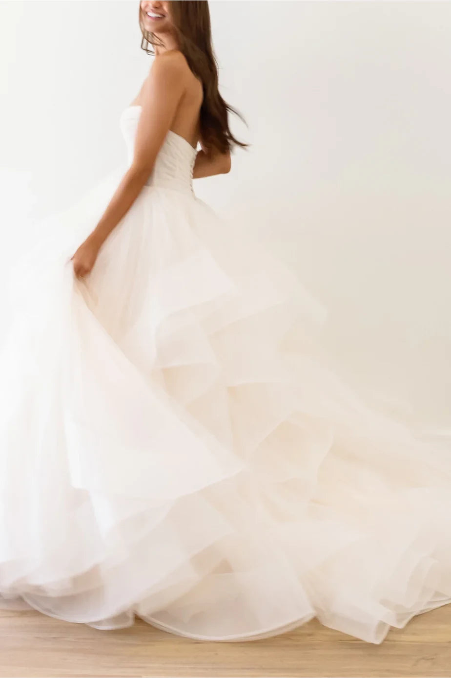 Romantic Tulle Ball Gown Sweetheart Off-Shoulder Straps Open Back Floor-Length Wedding Dresses
