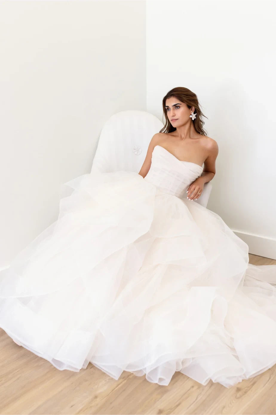 Romantic Tulle Ball Gown Sweetheart Off-Shoulder Straps Open Back Floor-Length Wedding Dresses
