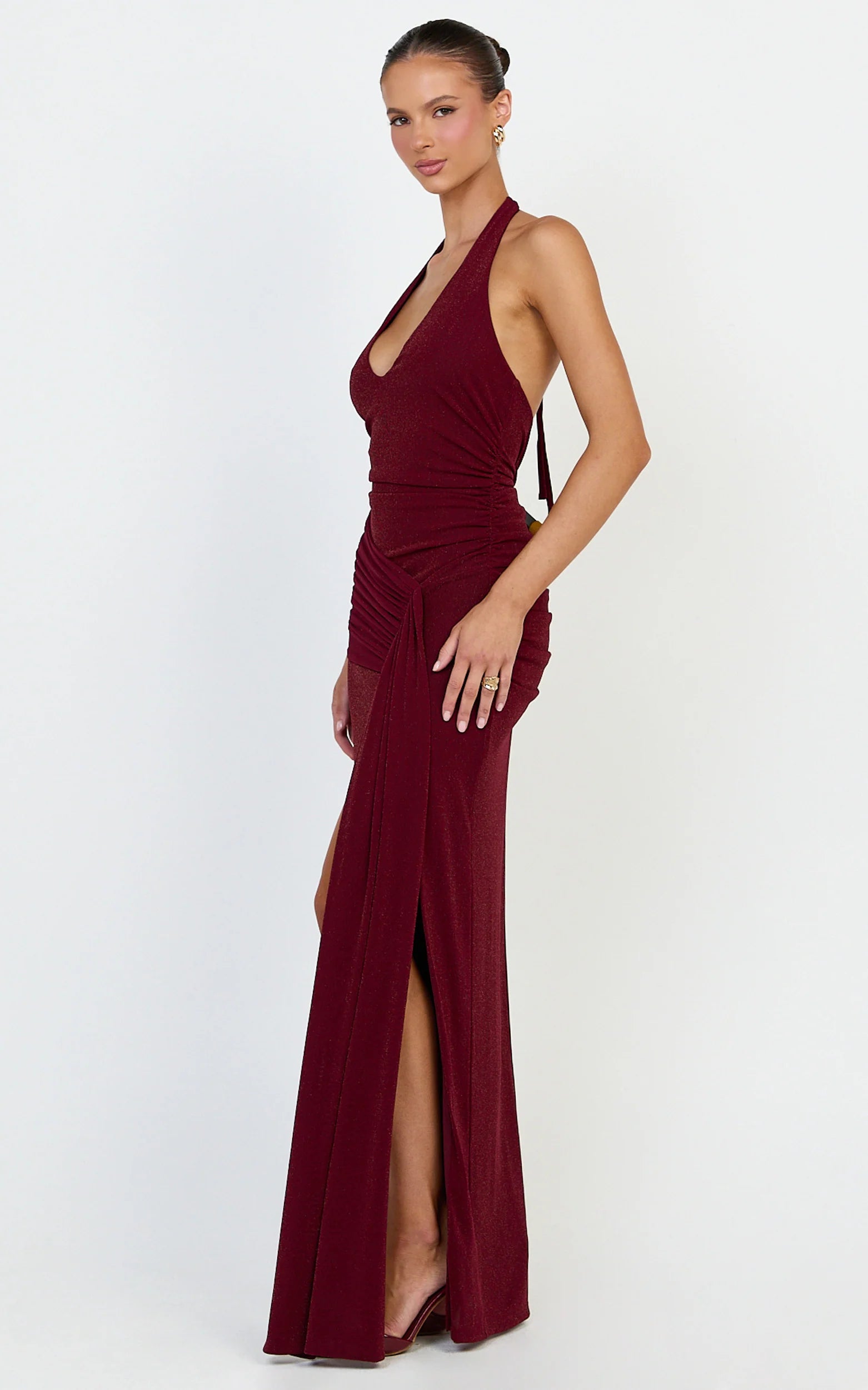Shimmering Form-Fitting Halter-Neck Sleeveless Tie-Back Slit Burgundy Evening Dress