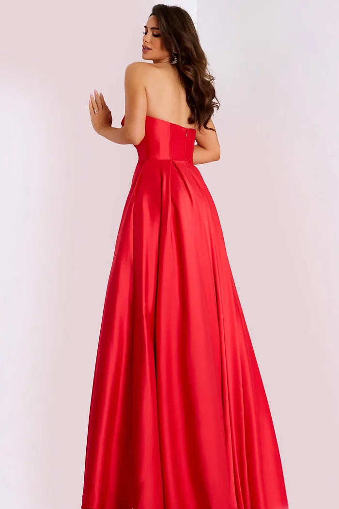 Showstopping Red Satin Evening Dress with Strapless Sweetheart Neck and Full A-Line Ball Gown Silhouette