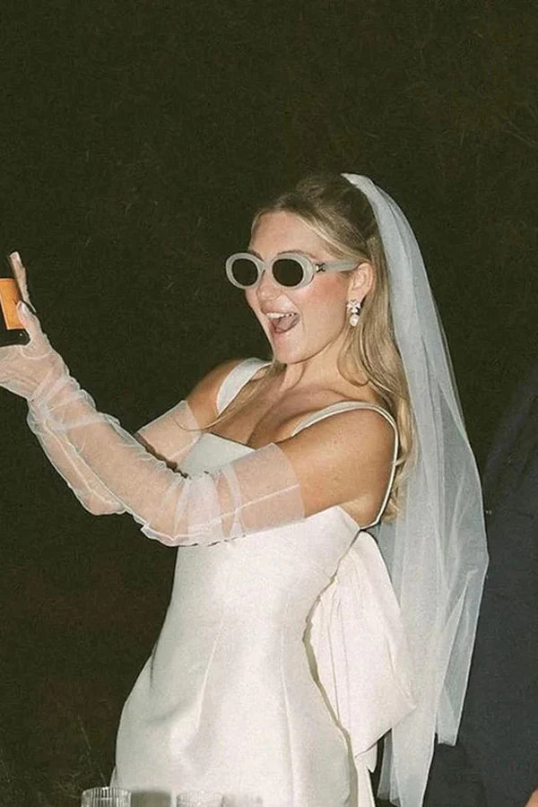 Simple Bridal Gown Ivory Satin Short Wedding Dress with Bow Back