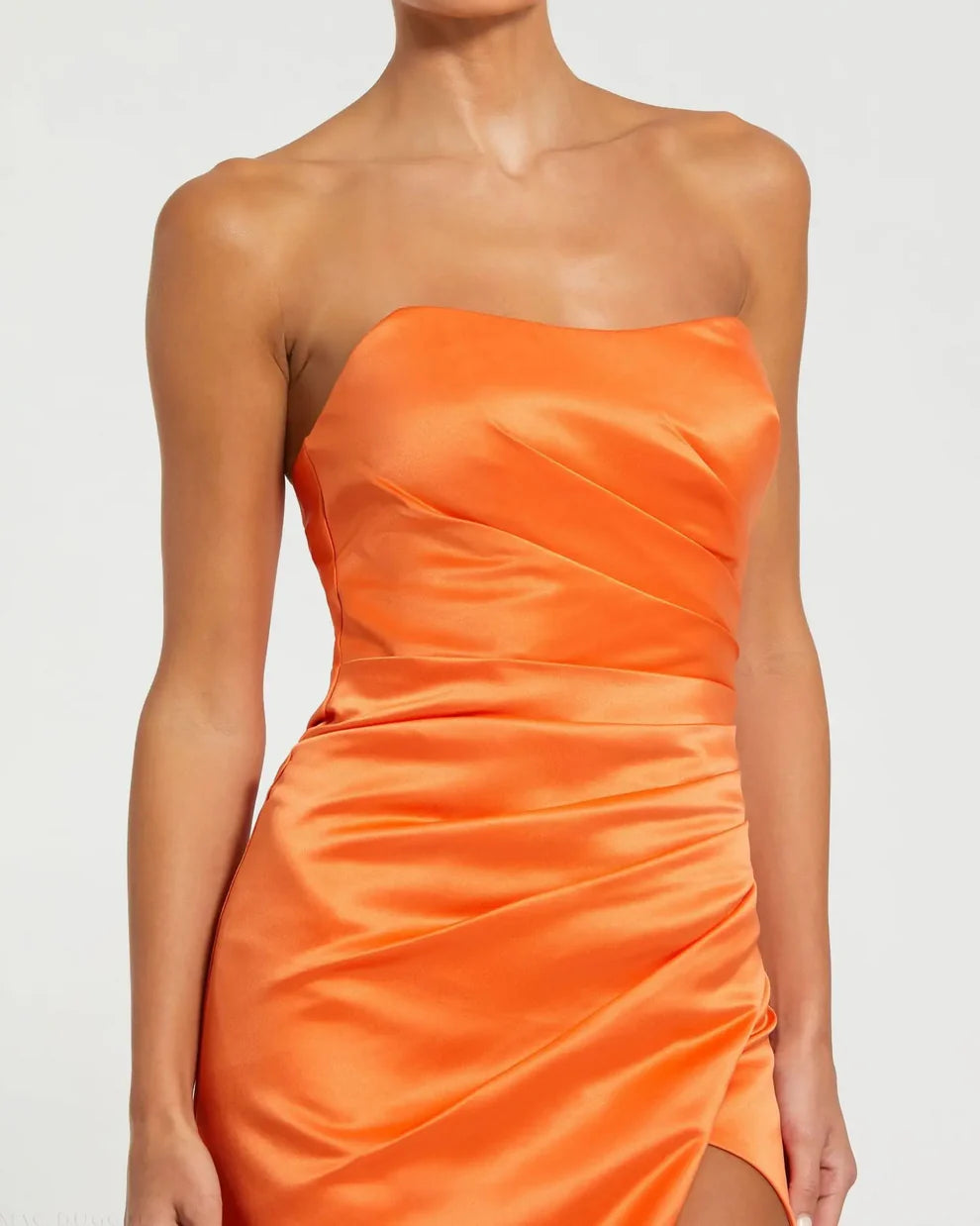 Sleek Form-Fitting Strapless Sleeveless Ruched Open Back Satin Maxi Evening Dress