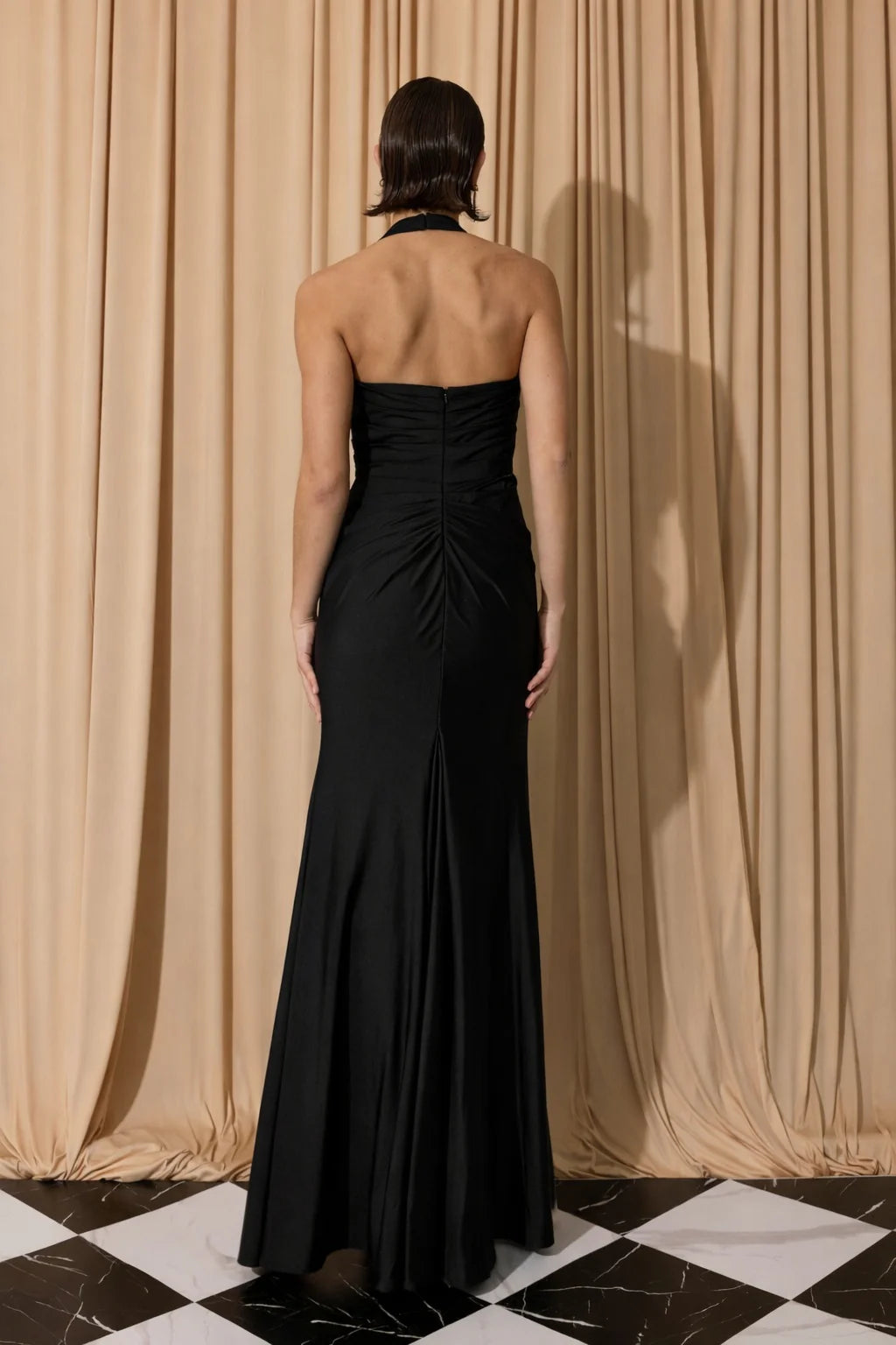 Sleek Mermaid Halter Sweetheart Neck Sleeveless Floor Length Evening Dress