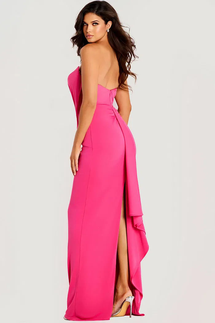 Sleek Strapless Evening Dress with Ruched Bodice, Back Slit and Draped Train