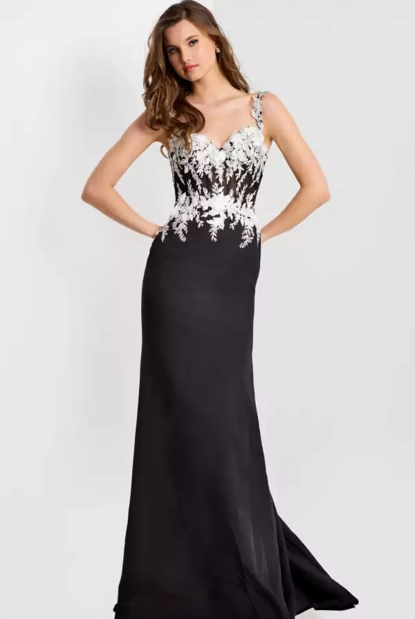 Sleek mermaid spaghetti-strap sweetheart lace-bodice floor-length evening dress