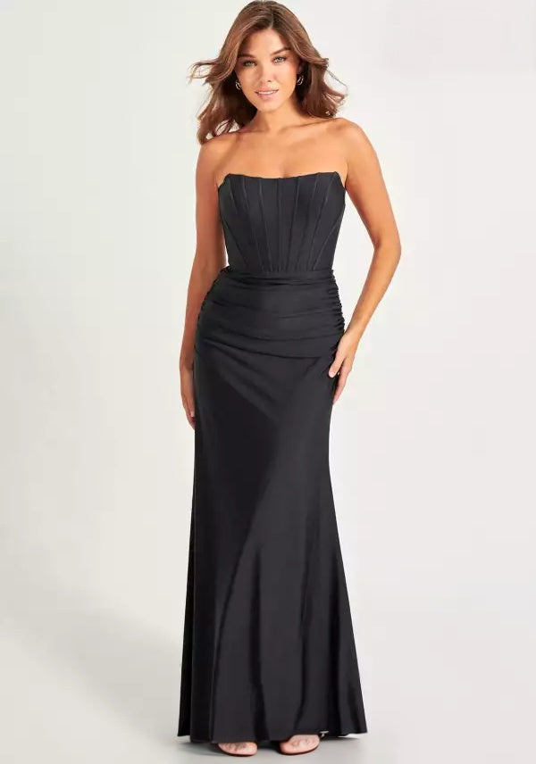 Sleek mermaid strapless straight-neck corset-bodice ruched-waist floor-length evening dress