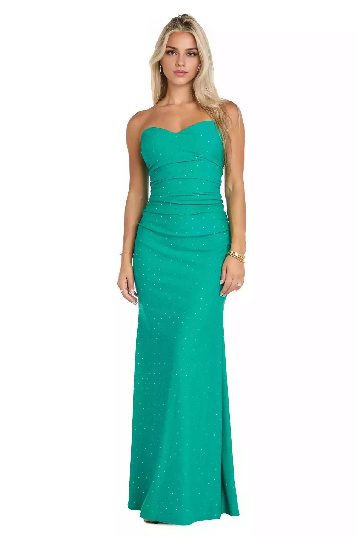Smooth and slim fit long pleats that fit the body, showcasing confidence and beauty Prom Dresses