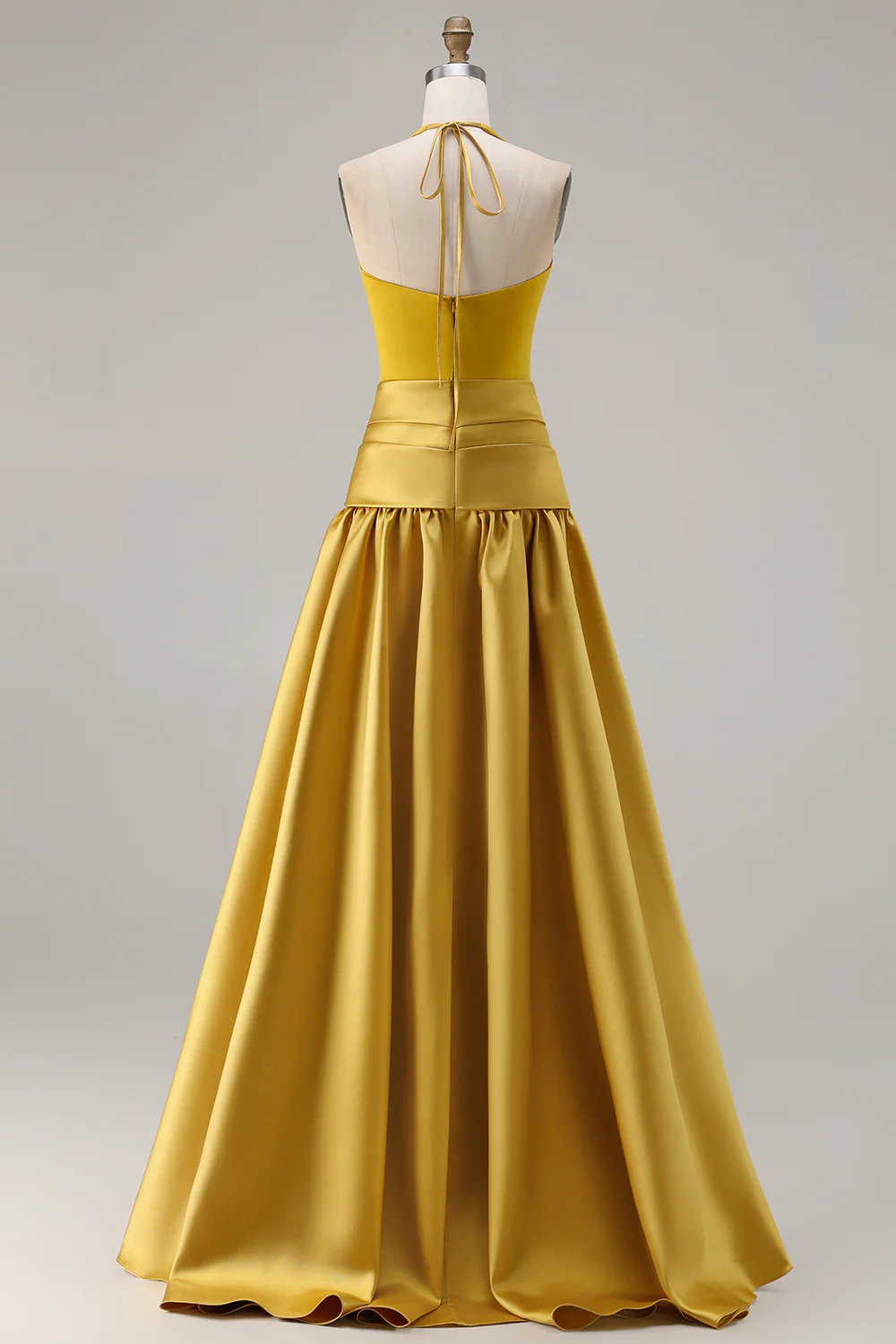 Sophisticated Halter Neck Satin Evening Dress with Pleated Waist Flowy A-Line Silhouette and Floor-Length Design for Formal Occasions