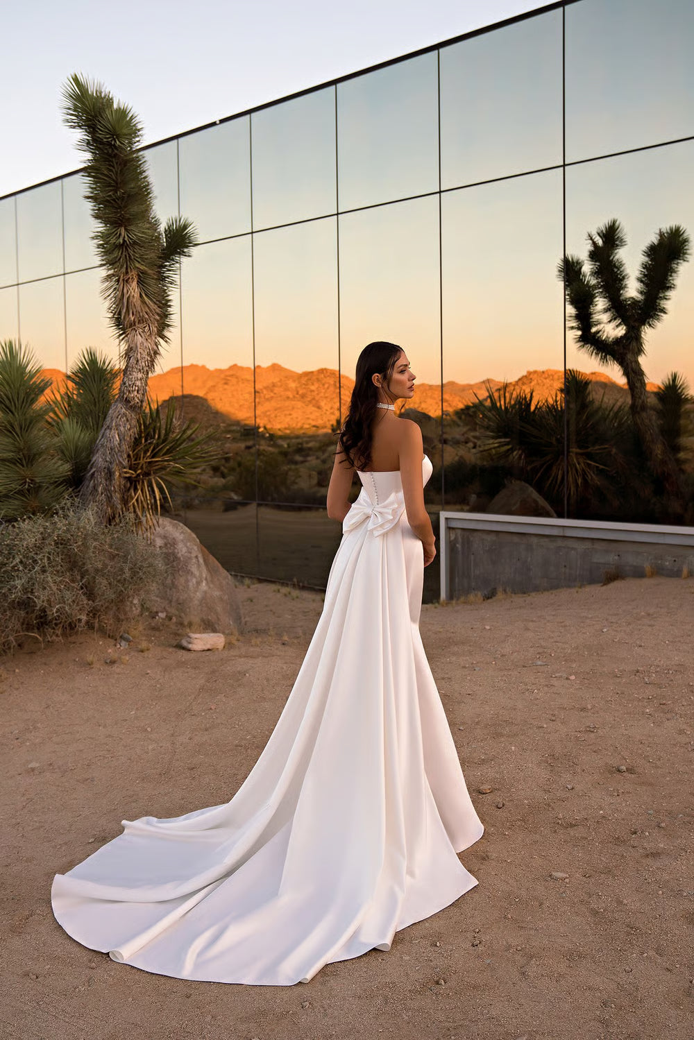 Sophisticated Simple Satin Mermaid Sweetheart Strapless Bow Back Floor-Length Wedding Dresses