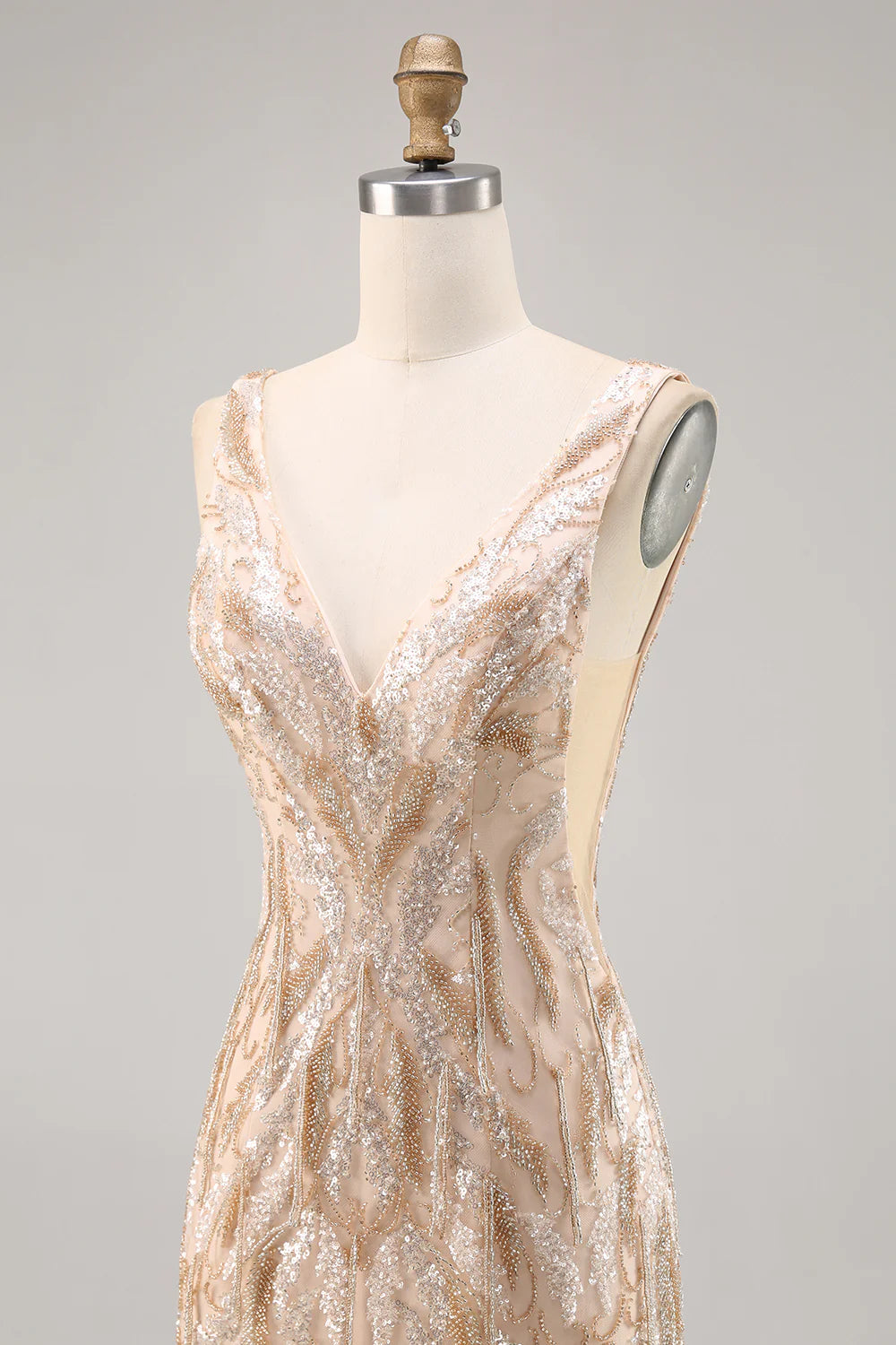 Sparkly Champagne V-Neck Short Sequin Tight Homecoming Dress