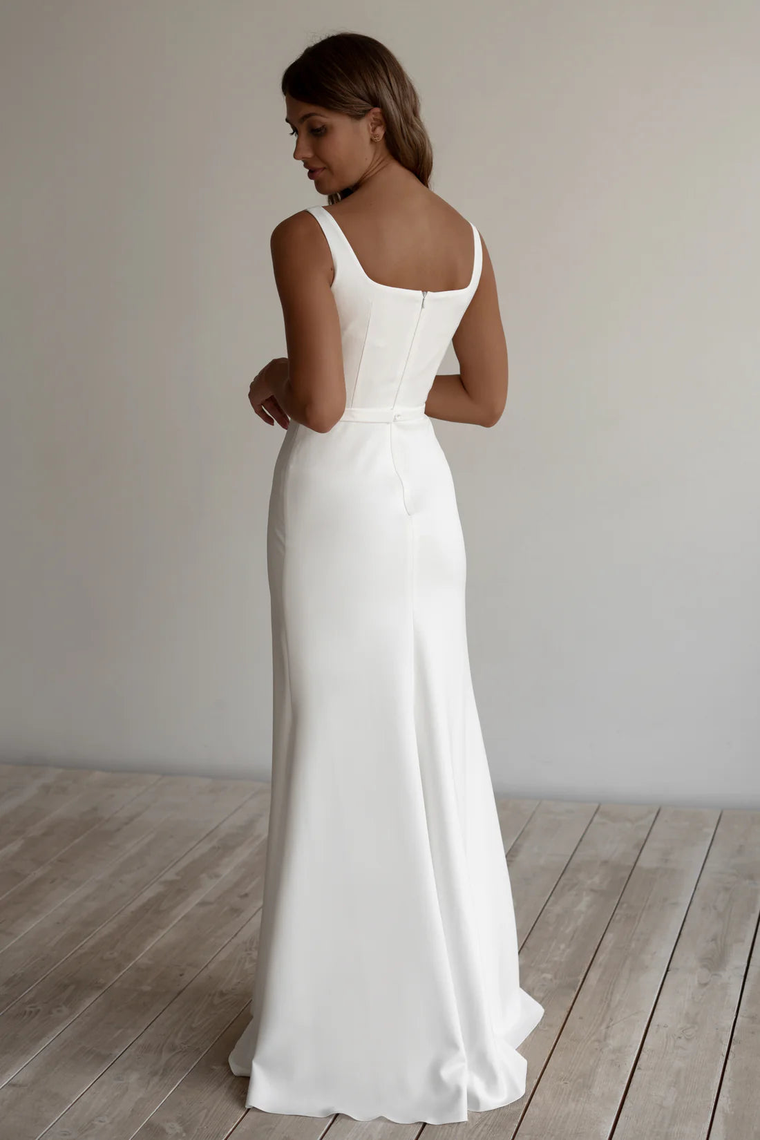 Square Neck Satin Sheath Wedding Dress Sleeveless Minimalist Slim Fit Bridal Gown