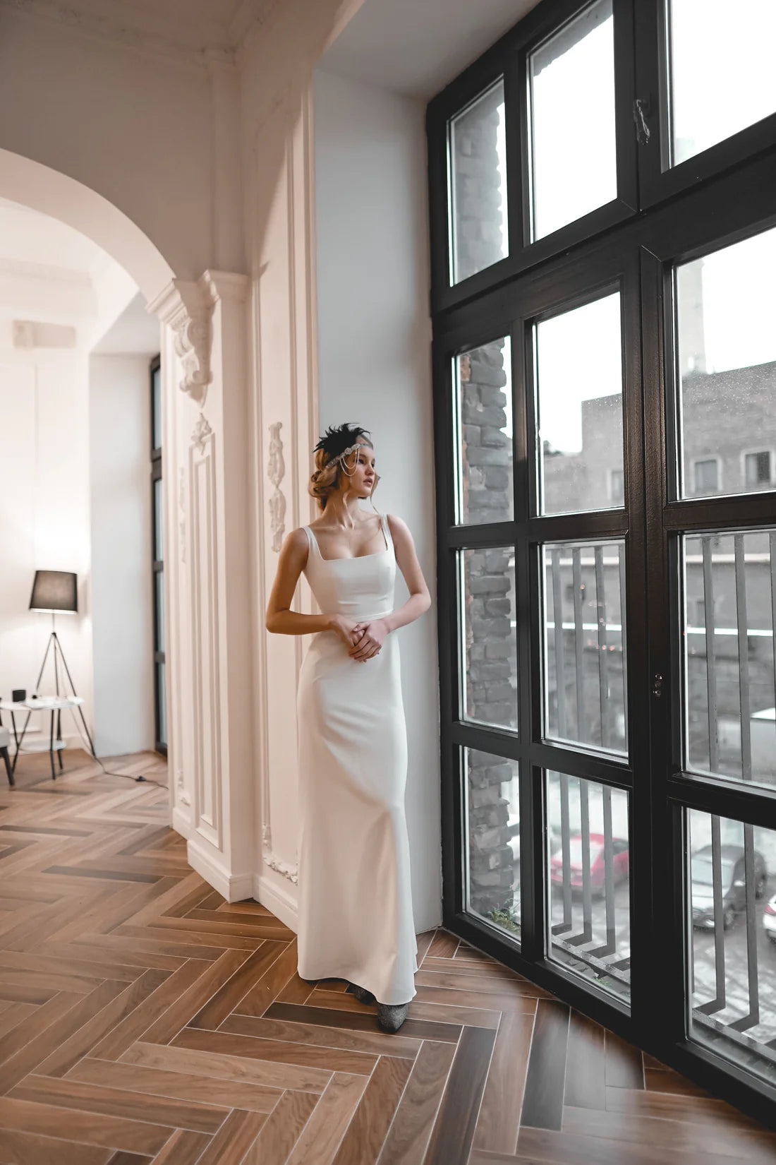 Square Neck Satin Sheath Wedding Dress Sleeveless Minimalist Slim Fit Bridal Gown