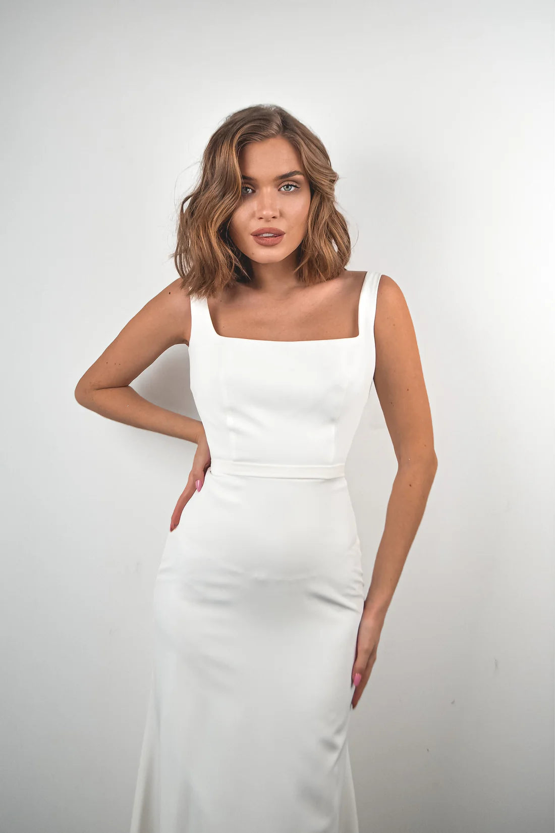Square Neck Satin Sheath Wedding Dress Sleeveless Minimalist Slim Fit Bridal Gown