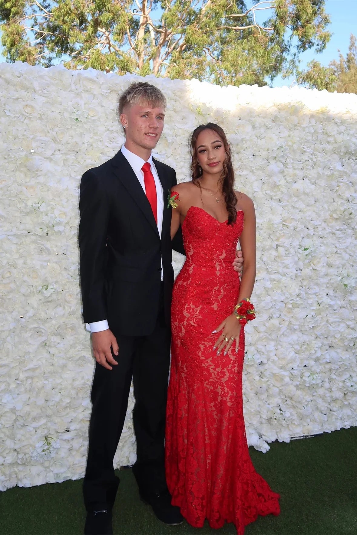 Strapless Red Lace Appliques Mermaid Unique Design Full Of Charm Prom Dresses