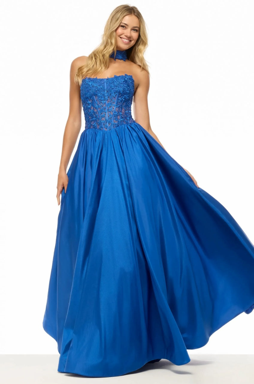 Striking Ball Gown Strapless Lace Applique Choker Neck Floor Length Evening Dress