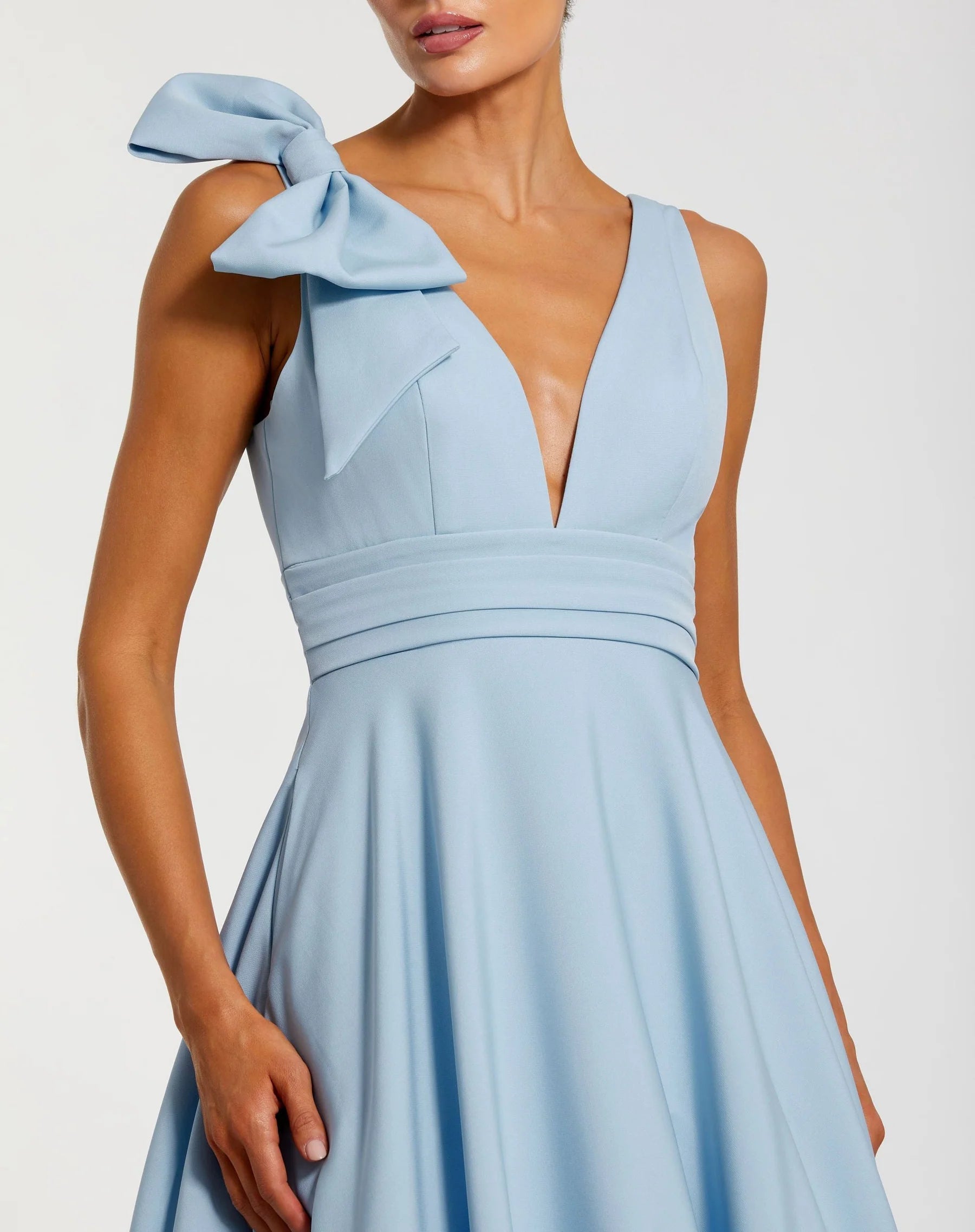 Structured crepe ballgown V-neck sleeveless bow-detail open-back floor-length evening dresses