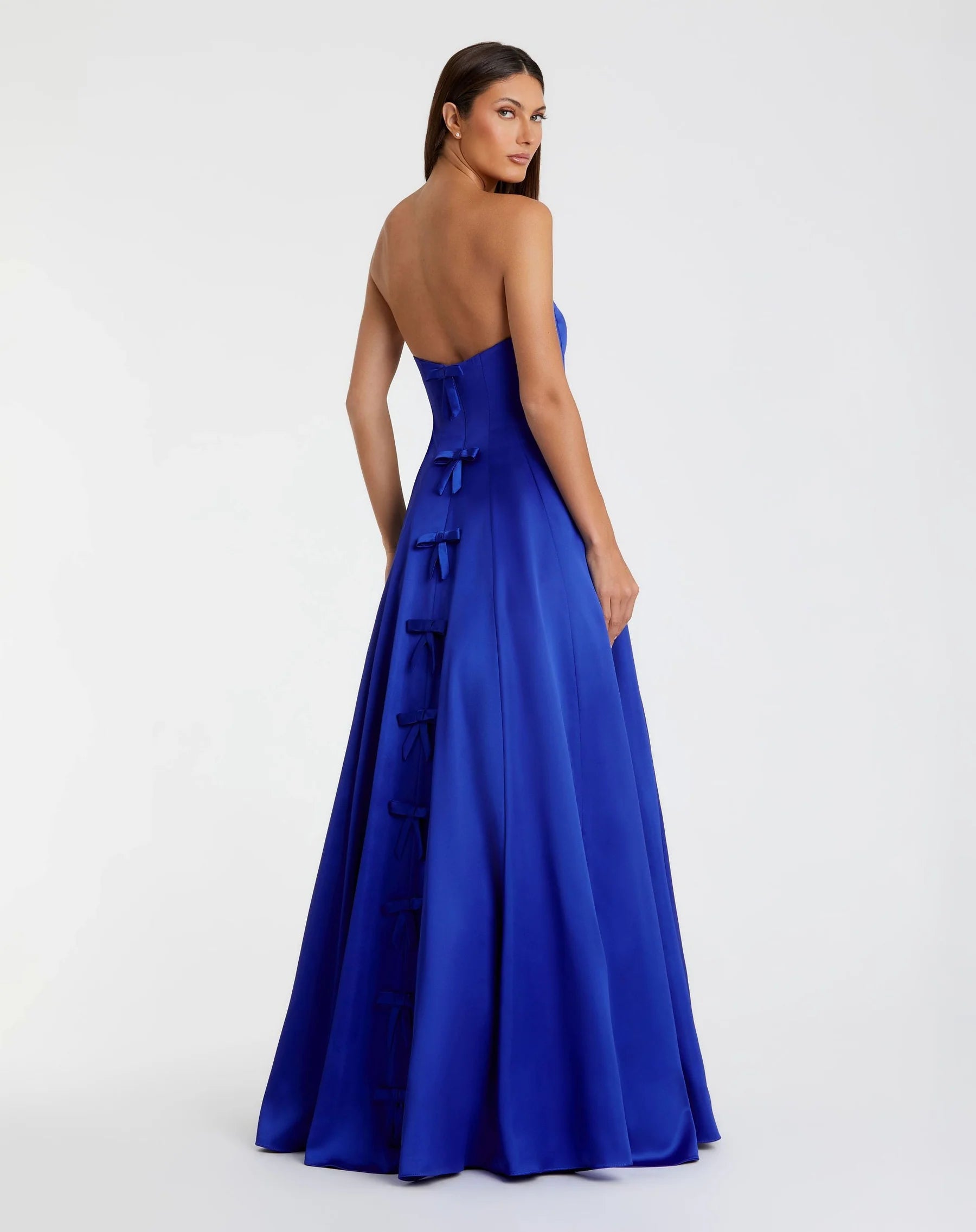 Structured satin ballgown sweetheart strapless bow-back floor-length evening dresses