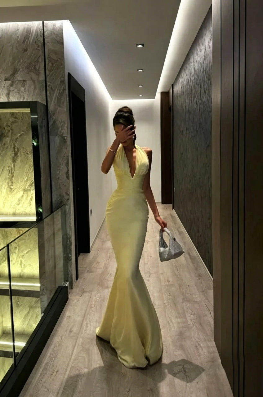Stunning Mermaid Halter Neck Sleeveless Open Back Floor Length Evening Dress